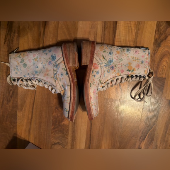 Free People Santa Fe Floral 🌸Lace Up Boots(size 37) - Picture 9 of 15